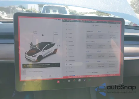 2022 Tesla Model Y Long Range Dual Motor All-Wheel Drive z USA, uszkodzony, nr VIN 7SAYGAEE1NF336521